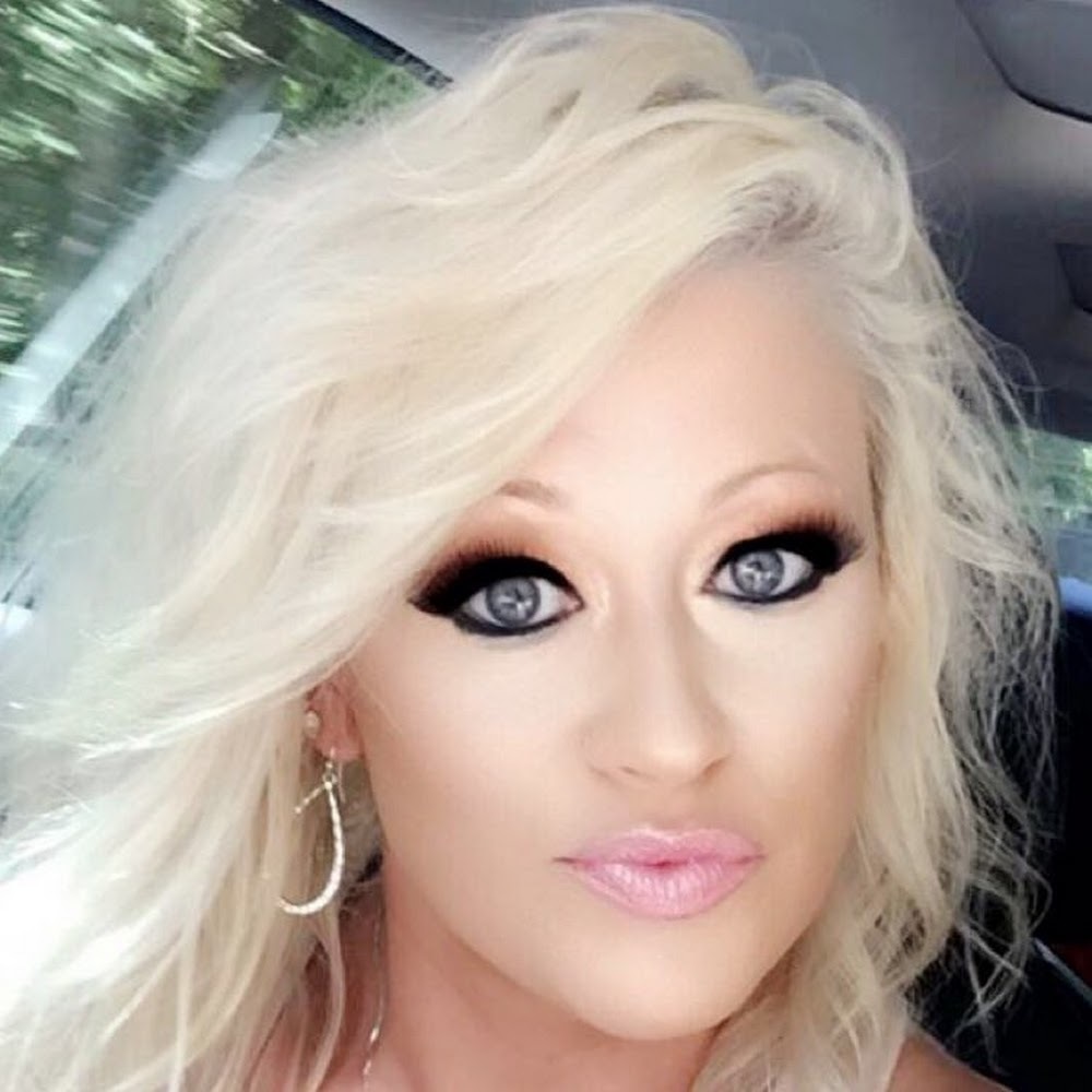 Meet your Posher, Christy